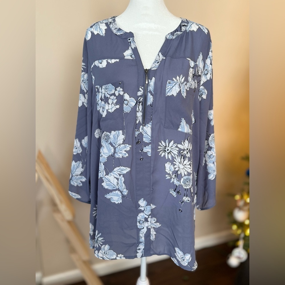 Maurices Blue and White Floral Blouse, Size 0